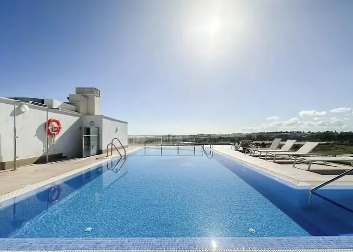 公寓 Modern With Rooftop Pool Nueva Andalucia 马尔韦利亚