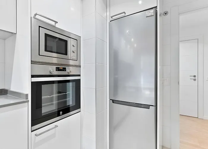 Modern With Rooftop Pool Nueva Andalucia 公寓 *