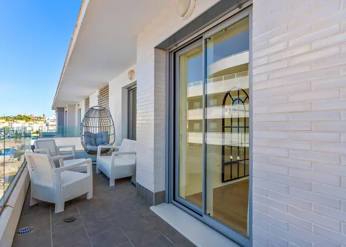 Modern With Rooftop Pool Nueva Andalucia 马尔韦利亚