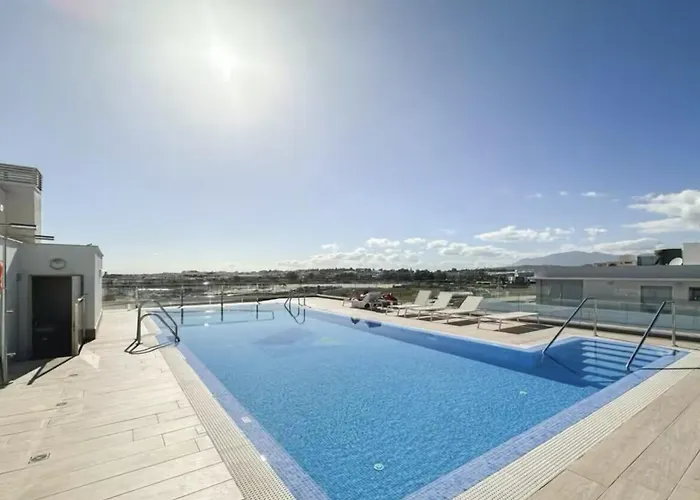 公寓 Modern With Rooftop Pool Nueva Andalucia